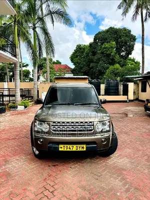 Land Rover Discovery 2013 Gold