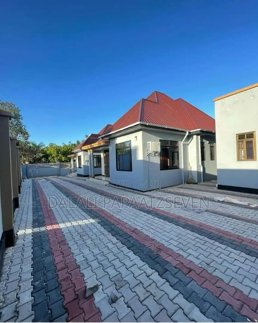 3bdrm Apartment in Dalalipapaatzseven, Kinondoni for rent