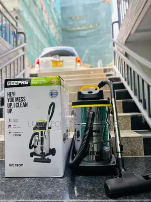 Geepas Wet and Dry Vacuum Cleaner 23l Stainless Steel