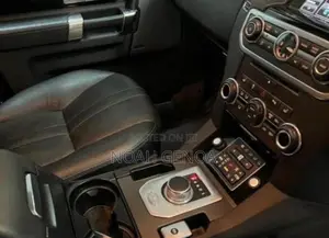 Land Rover Discovery 2013 Silver
