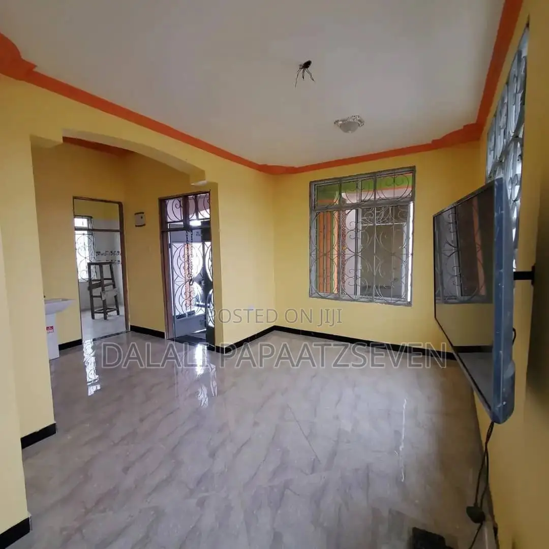 3bdrm Apartment in Dalalipapaatzseven, Tabata for rent