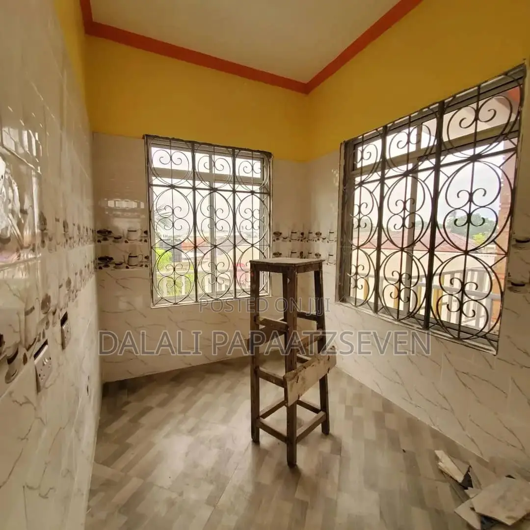 3bdrm Apartment in Dalalipapaatzseven, Tabata for rent