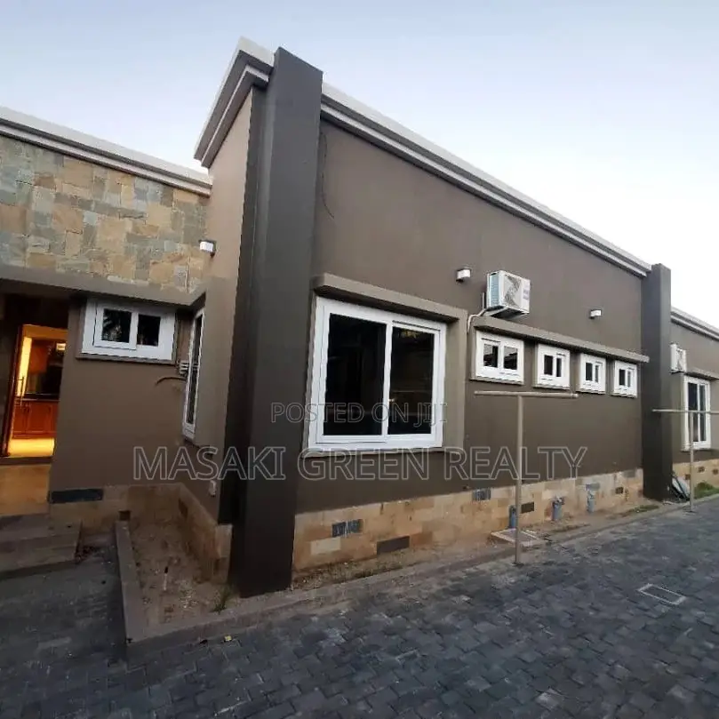 3bdrm House in Madale Mivumoni, Kinondoni for sale