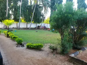 7bdrm House in Bahari Beach, Kinondoni for sale