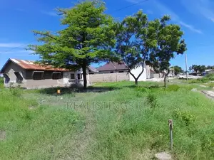 Mbweni: Main Road Front Plot Kwa Makazi Na Biashara Inauzwa