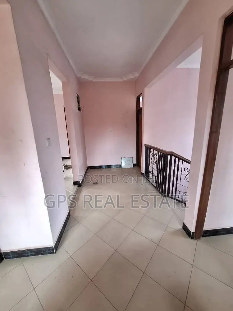 6bdrm House in Kinyerez Kibaga B, Kinondoni for sale