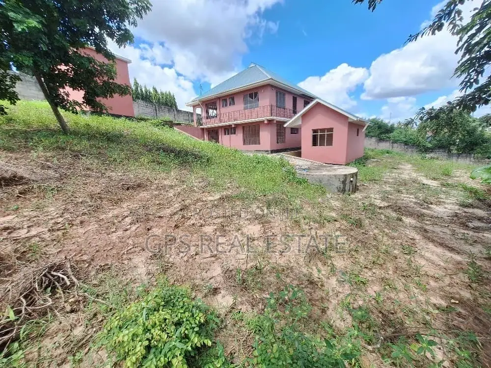 6bdrm House in Kinyerez Kibaga B, Kinondoni for sale