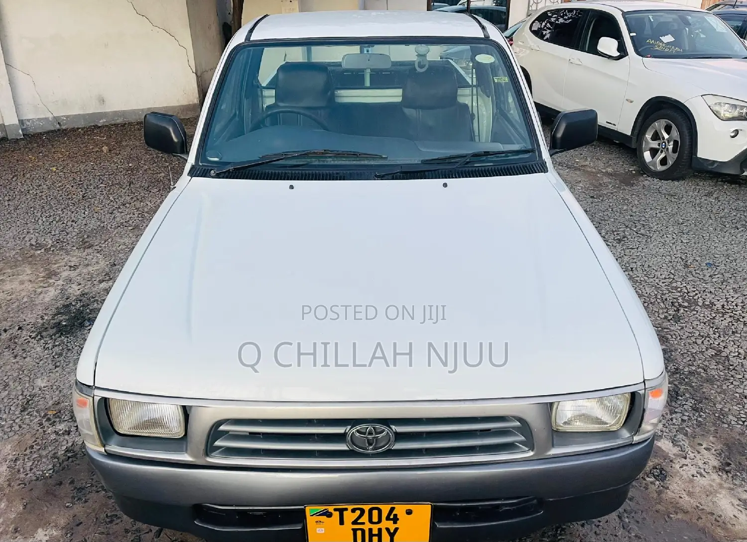 Toyota Hilux 2004 White