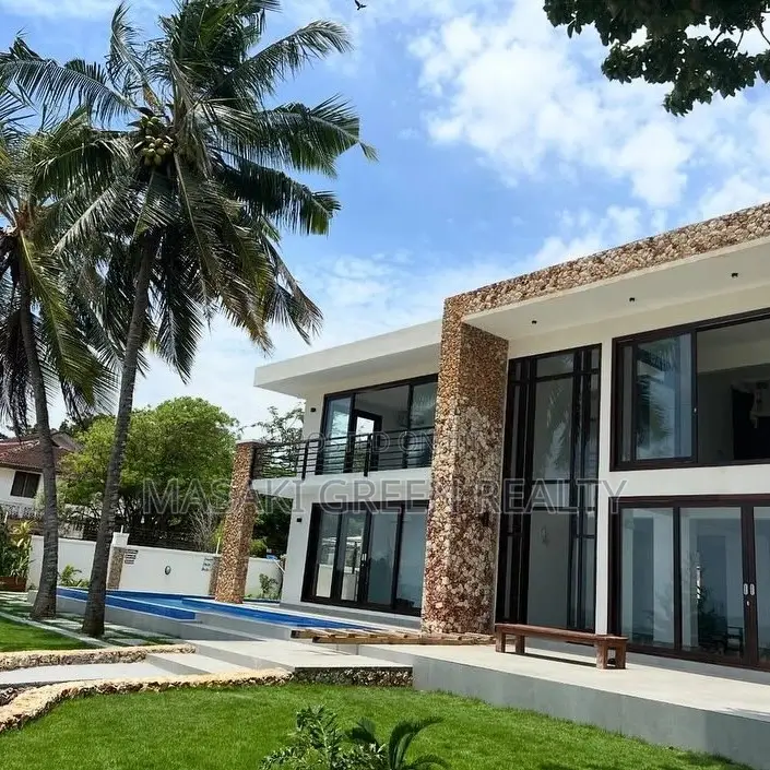 4bdrm Mansion in Bahari Beach, Kinondoni for sale
