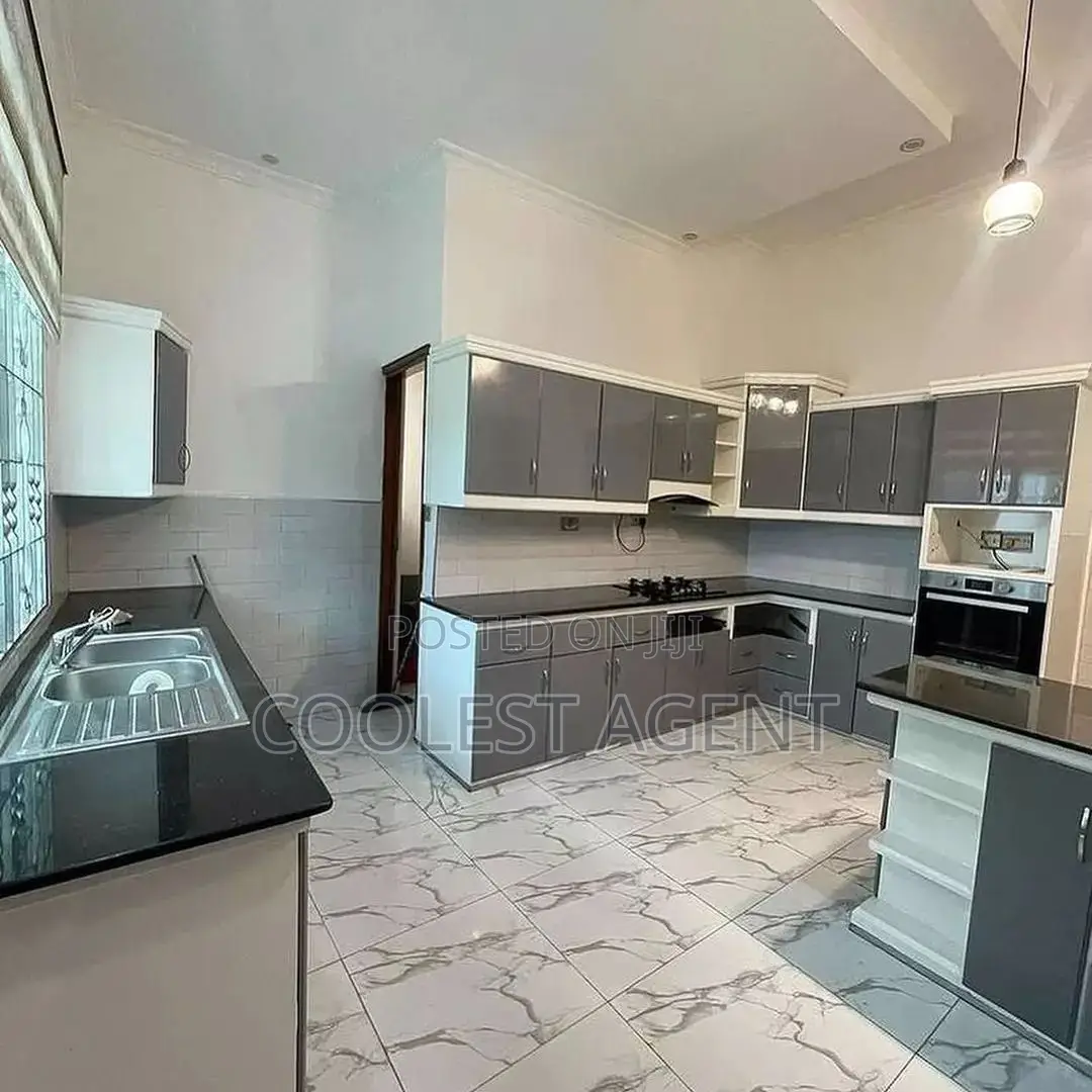 Furnished 5bdrm House in Mbezibeach, Kinondoni for rent