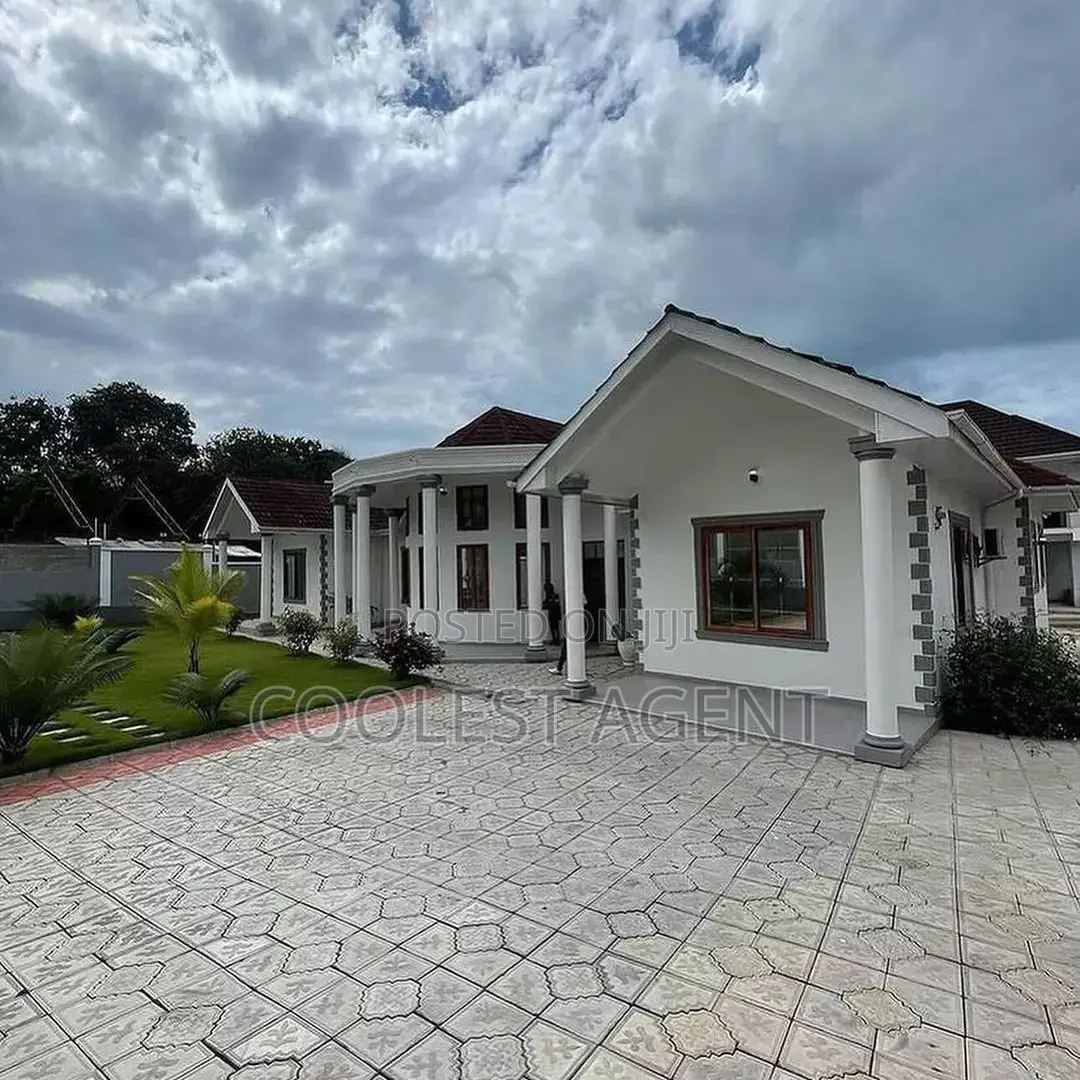 Furnished 5bdrm House in Mbezibeach, Kinondoni for rent