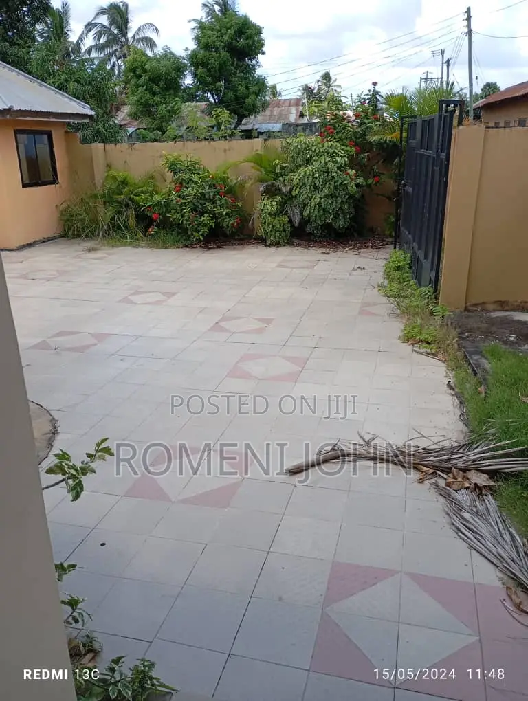 8bdrm House in Tanzania Dsm Kitunda, Ilala for rent
