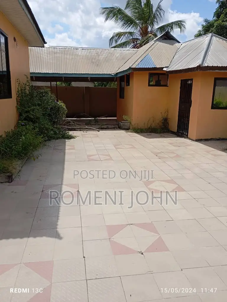 8bdrm House in Tanzania Dsm Kitunda, Ilala for rent