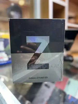 New Samsung Galaxy Z Fold 3 256 GB Black