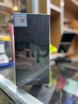 New Samsung Galaxy Z Flip4 128 GB Black
