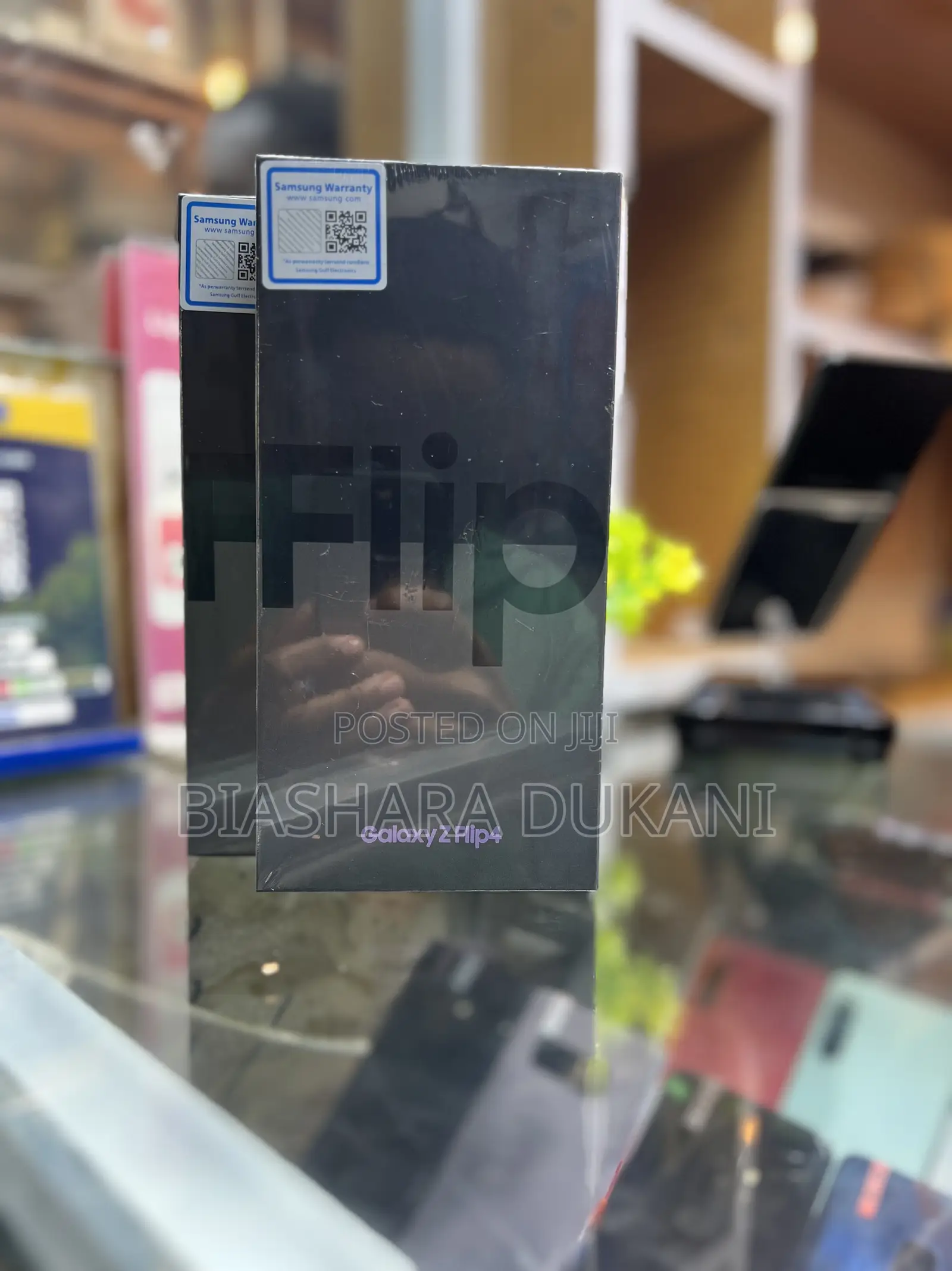 New Samsung Galaxy Z Flip4 128 GB Black