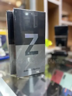 New Samsung Galaxy Z Flip3 5G 128 GB Black