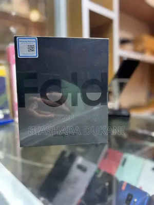 New Samsung Galaxy Z Fold4 256 GB Black