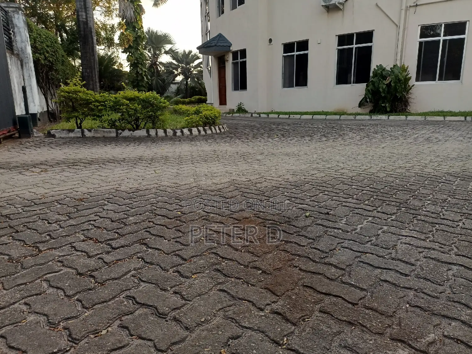 3bdrm House in Mikocheni for rent