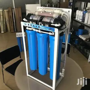 Machine Za Kubadili Maji Chumvi Kuwa Maji Safi Kwa Kunywa