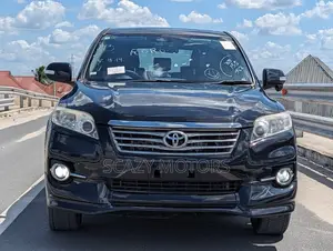 Toyota Vanguard 2012 Black