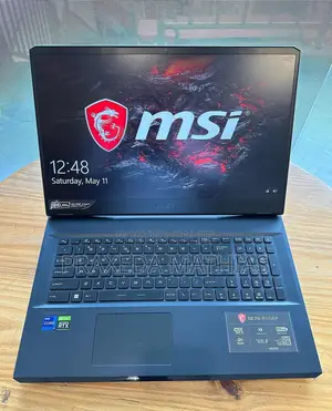 Laptop MSI Raider GE76 12UGS 32GB Intel Core I9 SSD 1T