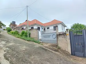 3bdrm Apartment in Kimara for sale