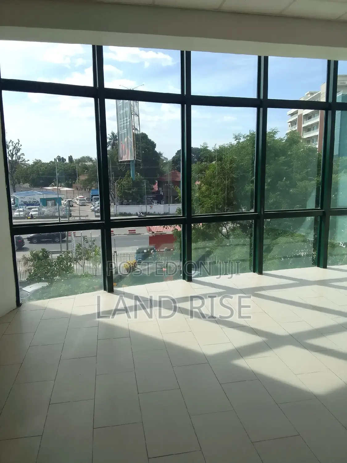 600 SQM Office Space in Makumbusho