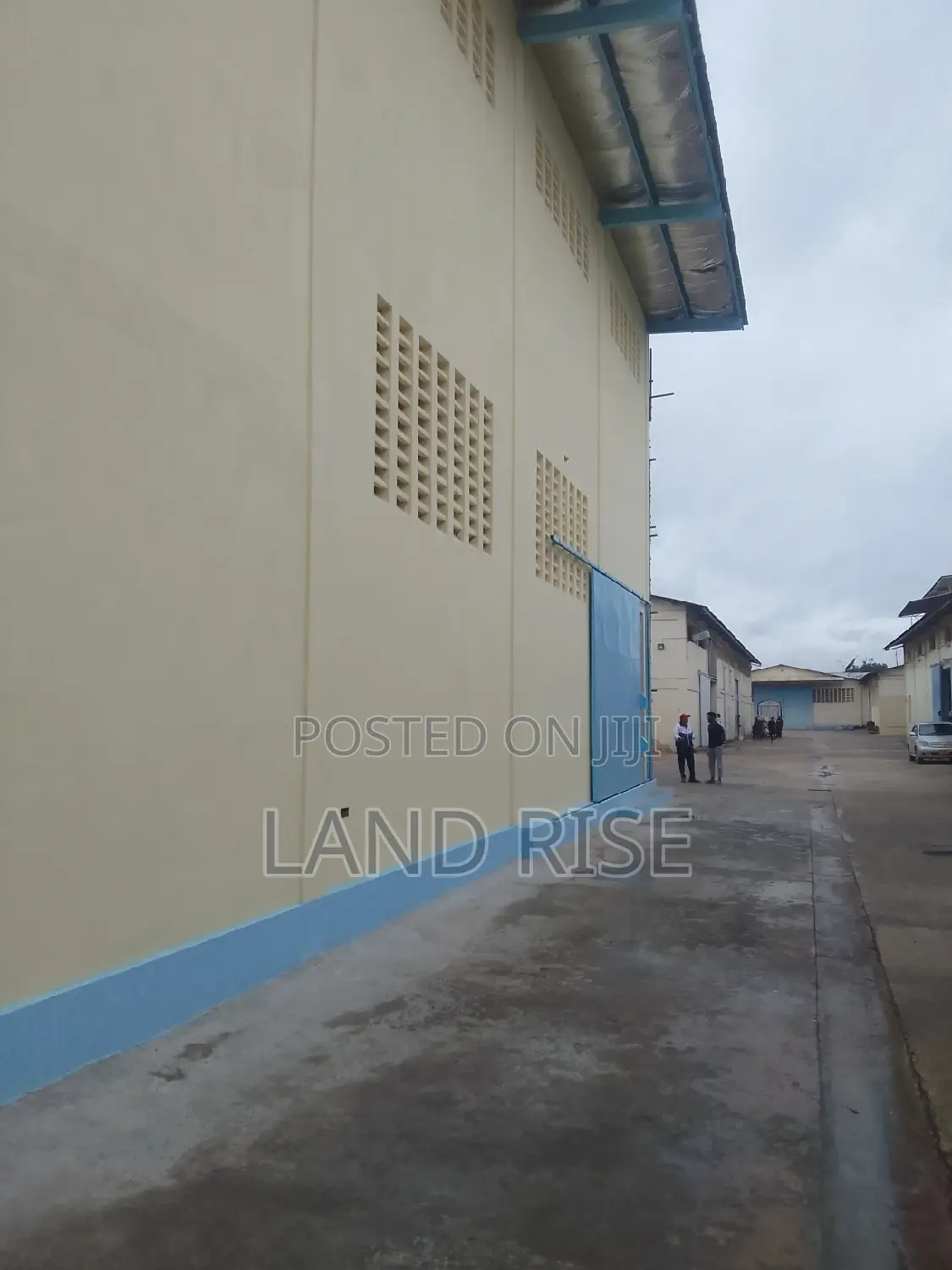 300 SQM in Nyerere Road