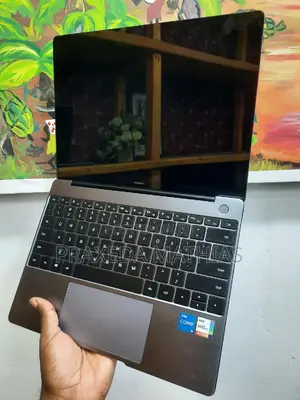 Laptop Huawei MateBook 13 WRT-W29E 16GB Intel Core I5 SSD 512GB