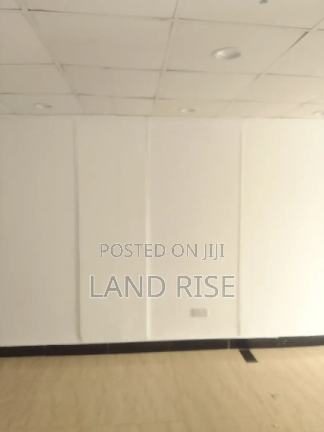 105 SQM Office Space in Posta