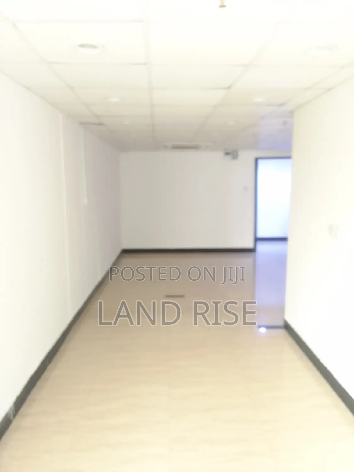 105 SQM Office Space in Posta
