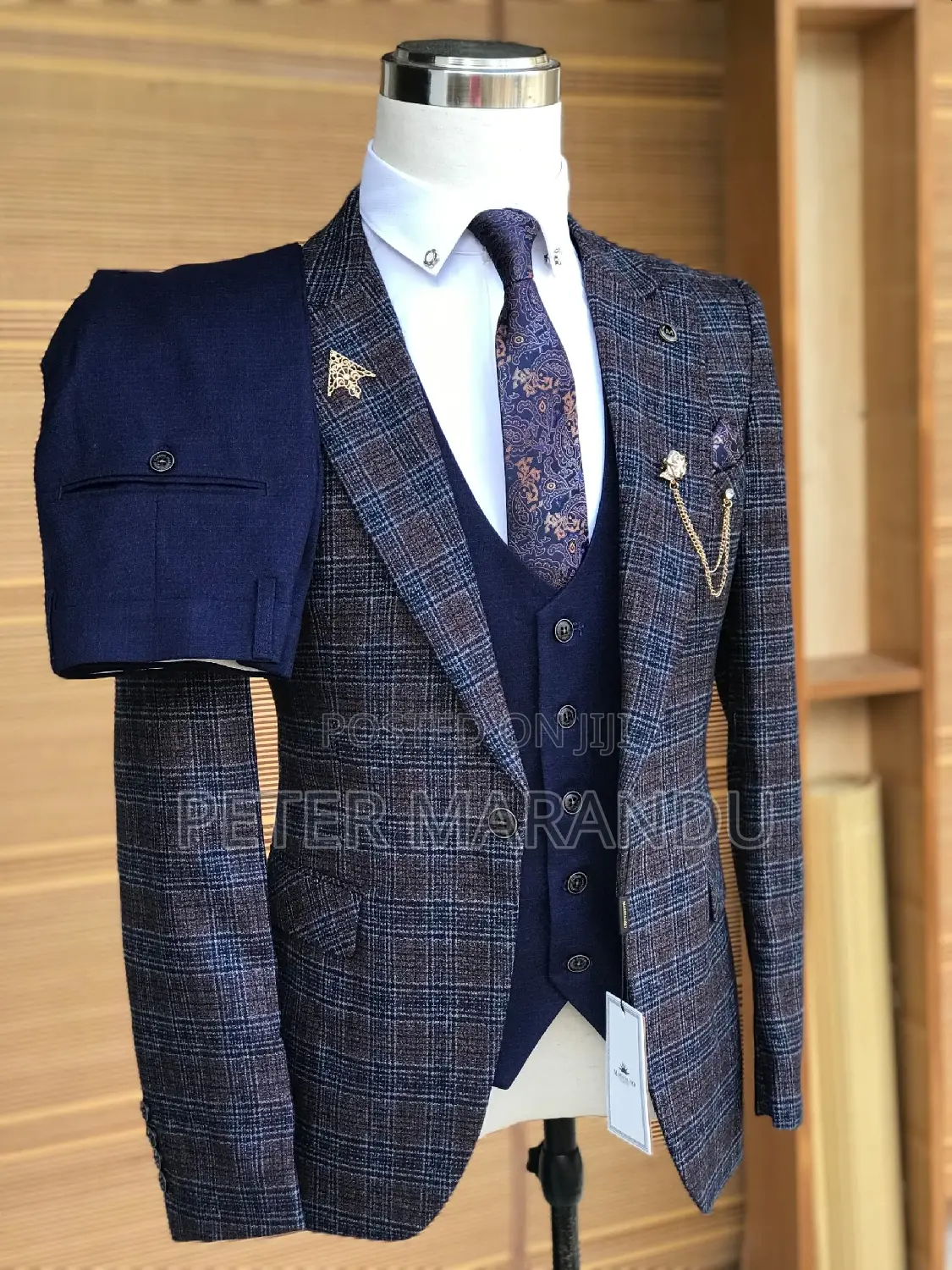 Offcial Men's Suit