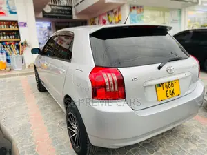 Toyota Corolla RunX 2004 Silver