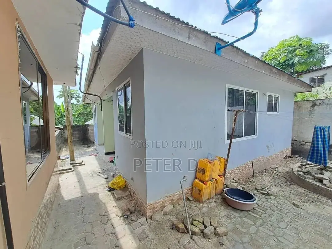 1bdrm Apartment in Kimara for rent