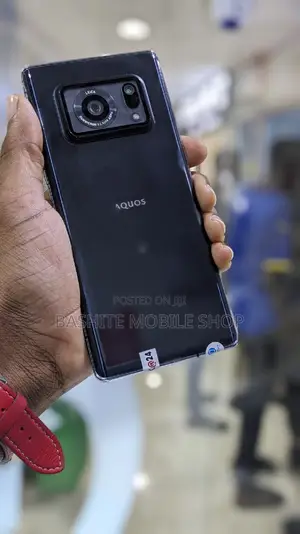Sharp Aquos R6 128 GB Black