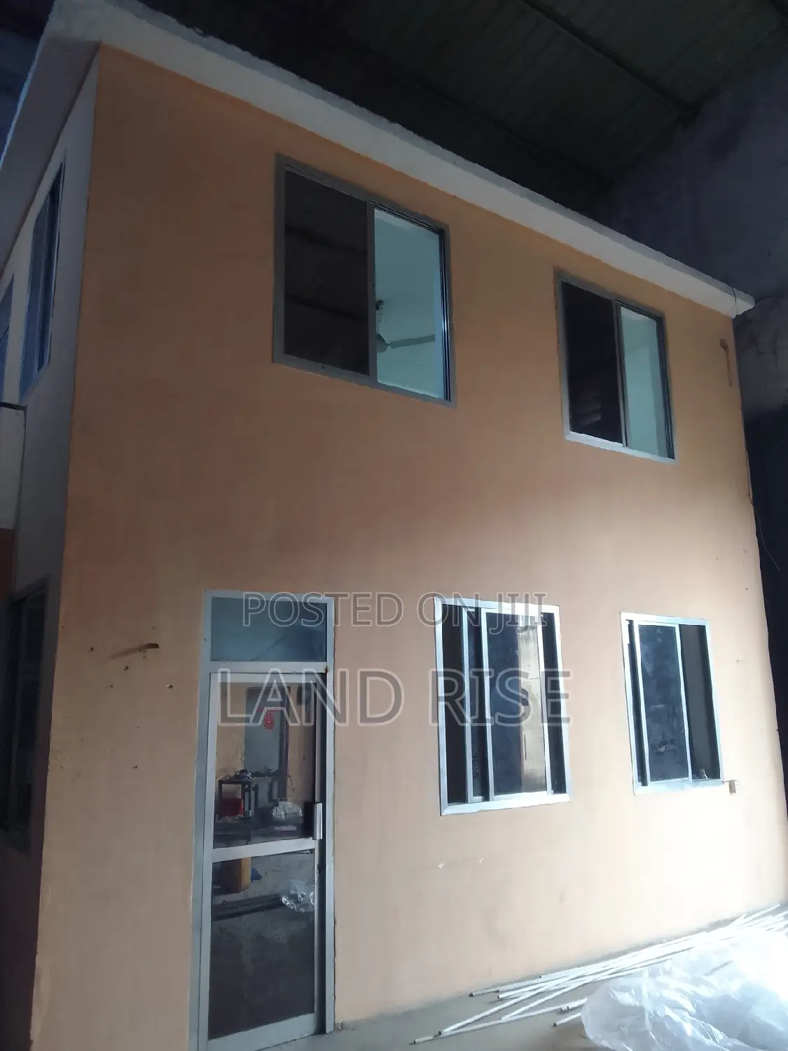 750 SQM Warehouse in Chang'ombe