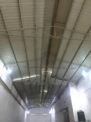 750 SQM Warehouse in Chang'ombe