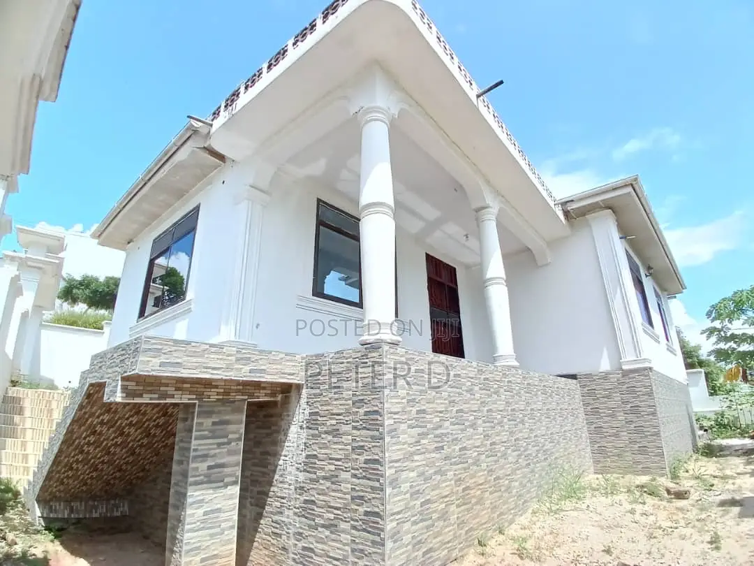 5bdrm House in Mbezi for sale
