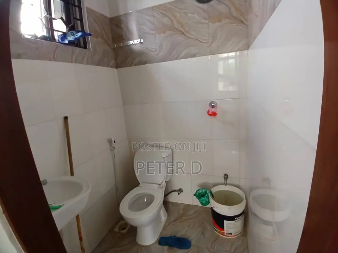 5bdrm House in Mbezi for sale