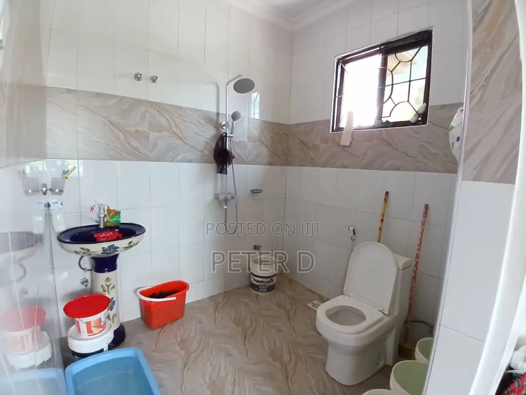 5bdrm House in Mbezi for sale