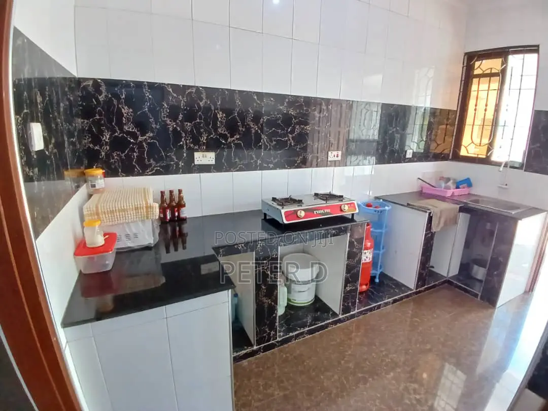 5bdrm House in Mbezi for sale