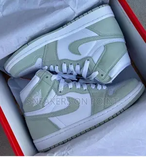 Nike Air Jordan 1
