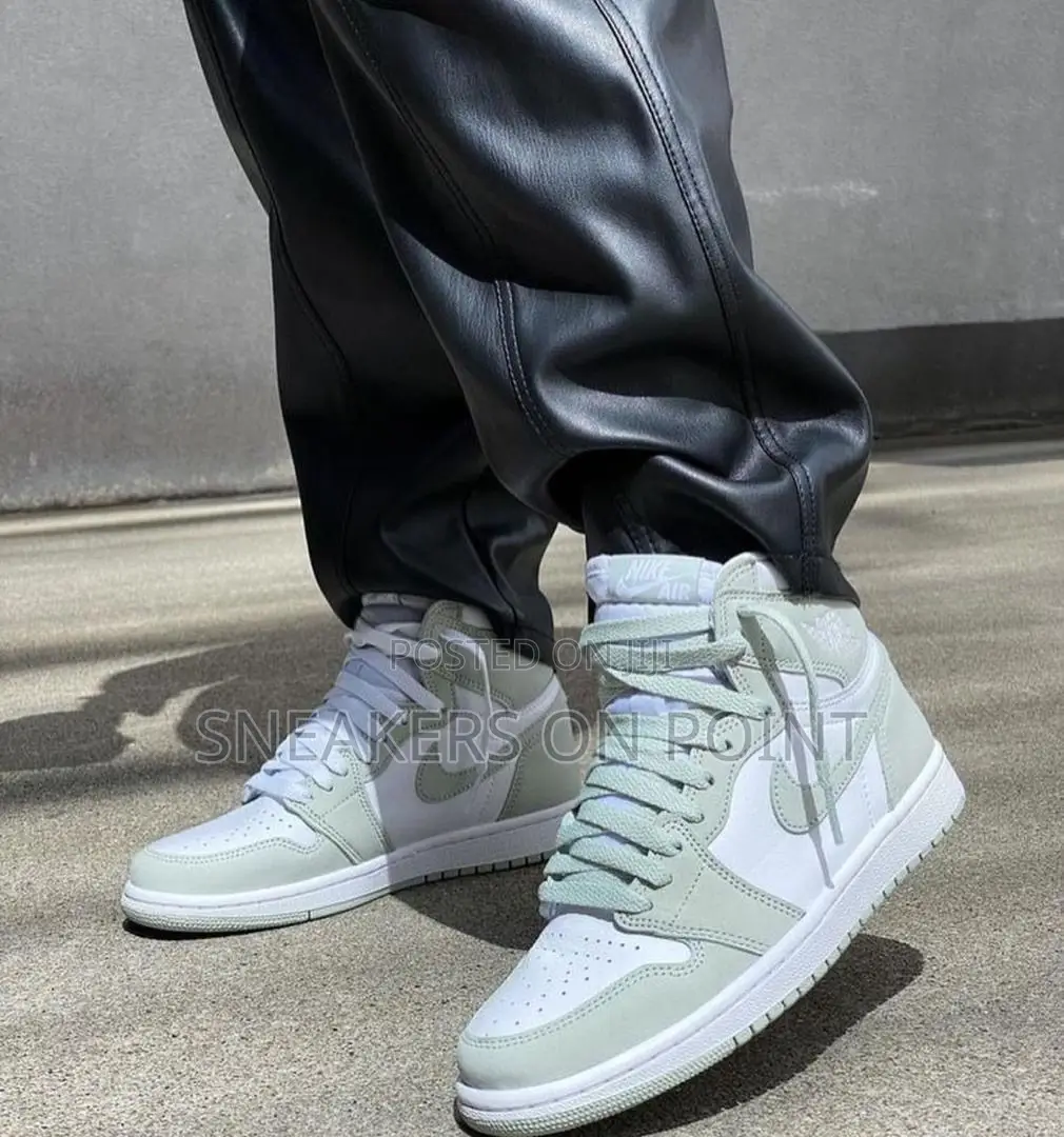 Nike Air Jordan 1