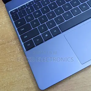 Laptop Huawei MateBook 13 WRT-W19E 16GB Intel Core I5 SSD 512GB