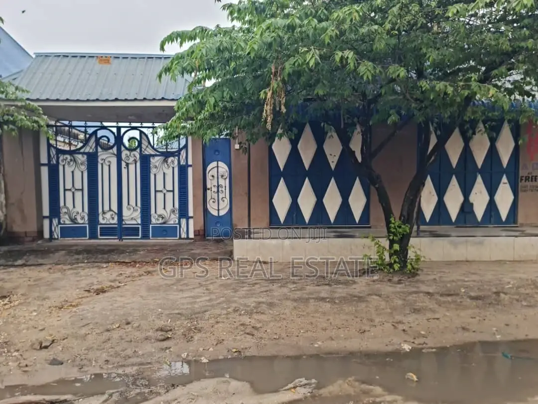 5bdrm House in Mbagala Mzambarauni, Temeke for sale