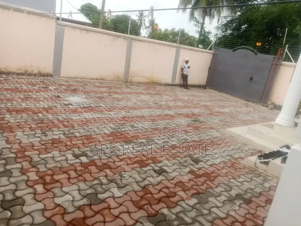 3bdrm House in Mbagala Chamazi, Temeke for sale
