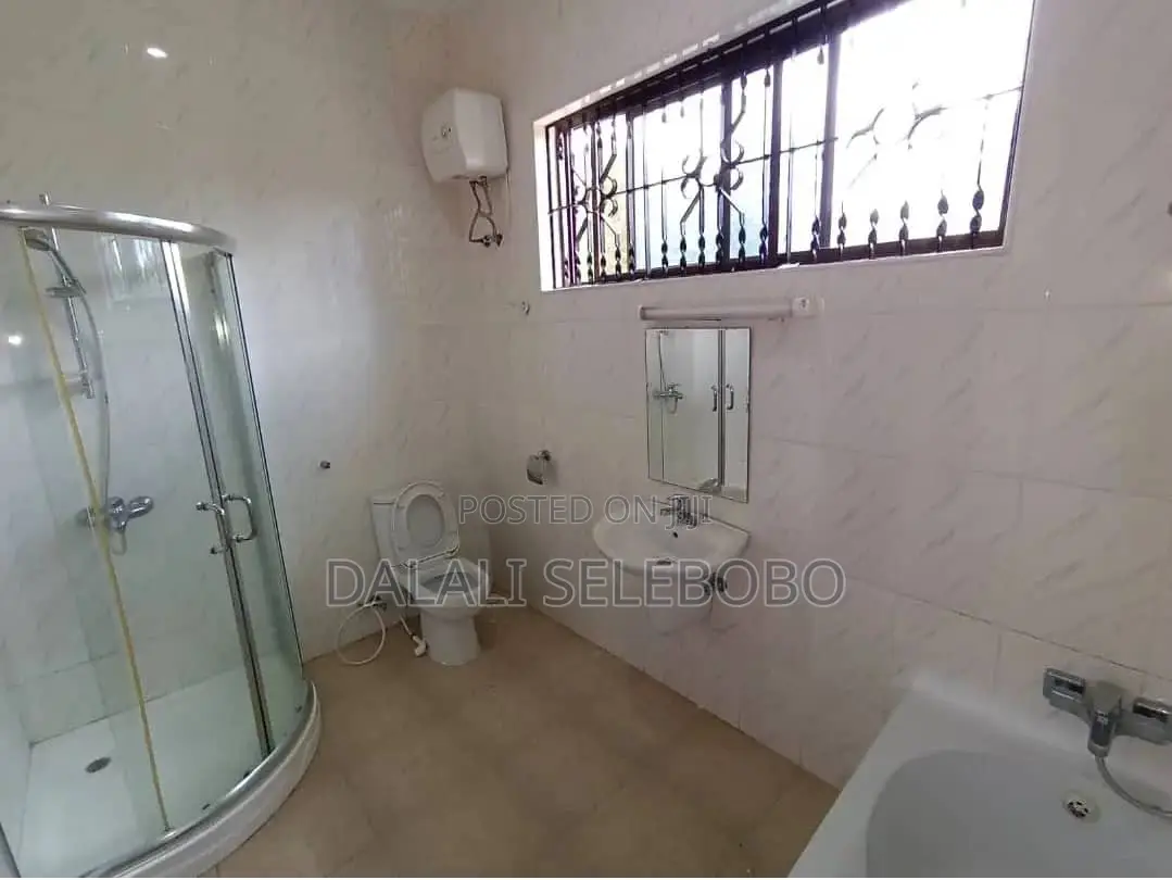 6bdrm Bungalow in Mbezi Kwa Msuguri for sale