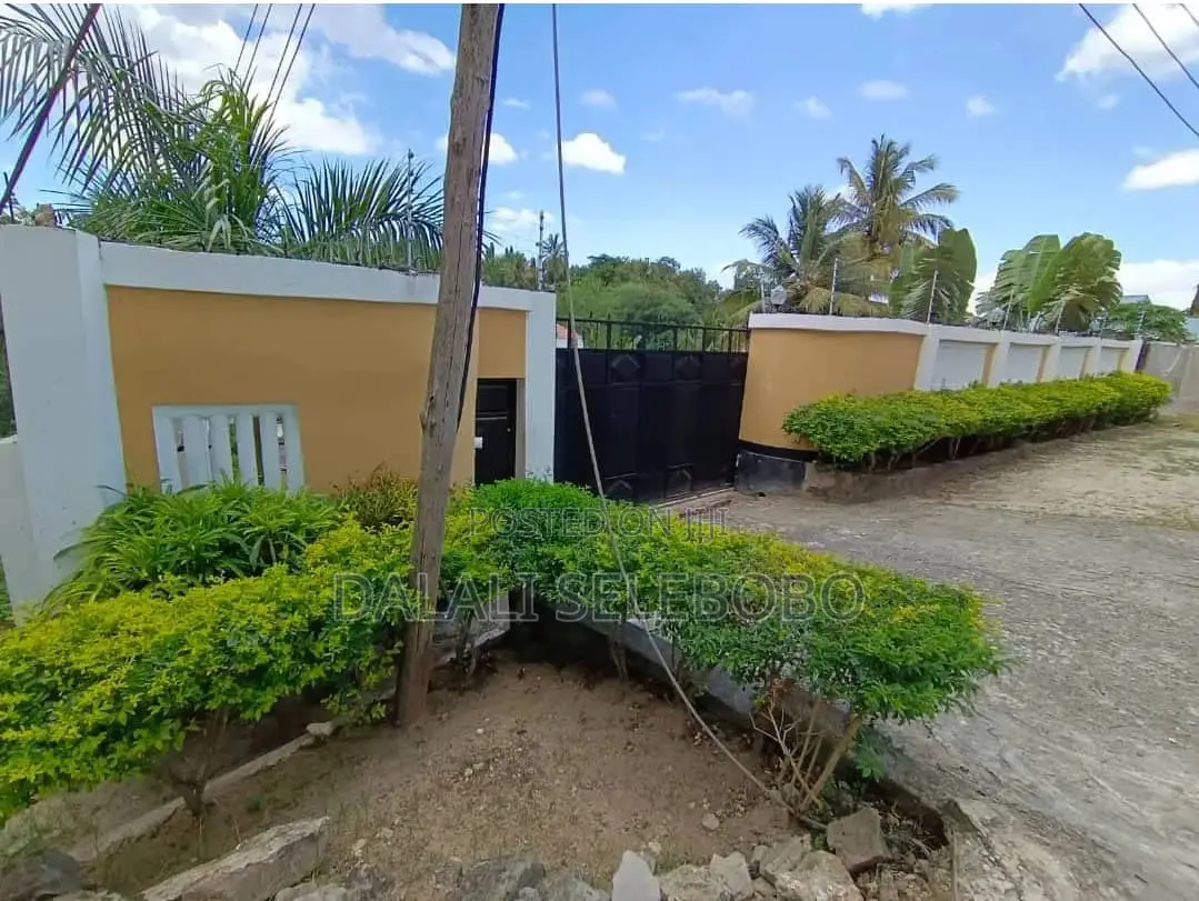 6bdrm Bungalow in Mbezi Kwa Msuguri for sale