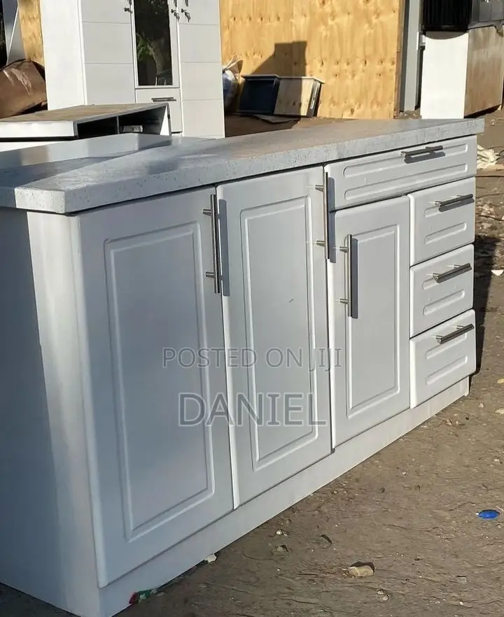 Kitchen Cabinet Milango Mi Tatu Na Droo Rangi Nyeupe
